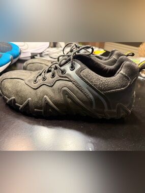 Men's Black Terra Work Shoes -size 11 - Comfortable Everyday Grip,